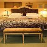 فندق Step House 4*
