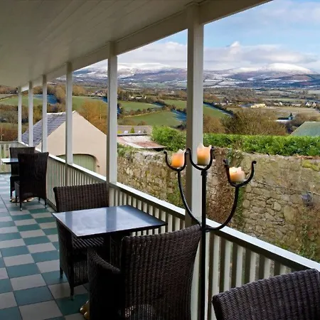 Step House Hotel