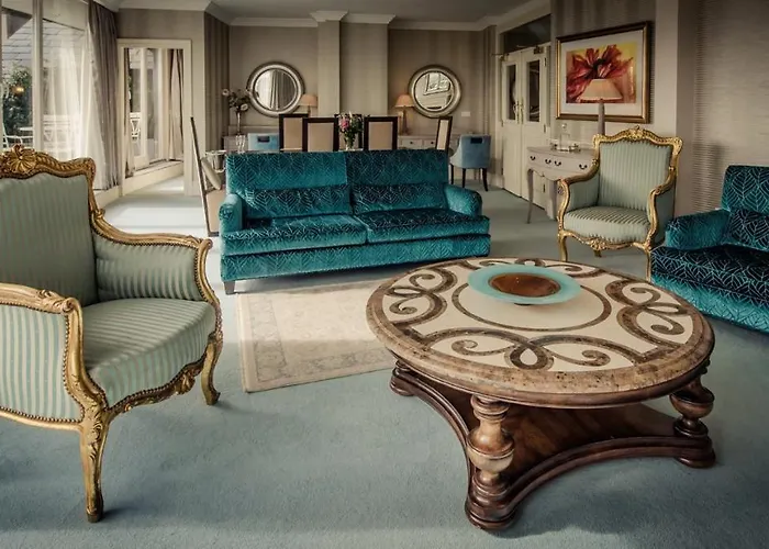 Step House 4*